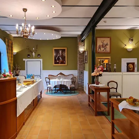 Гостевой дом Kleeburg Ойскирхен