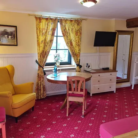 Гостевой дом Kleeburg Ойскирхен