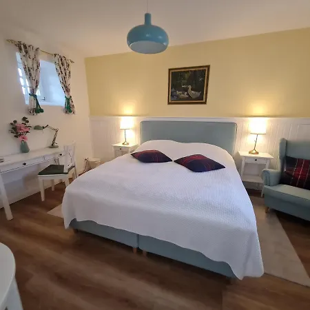 Гостевой дом Kleeburg Ойскирхен